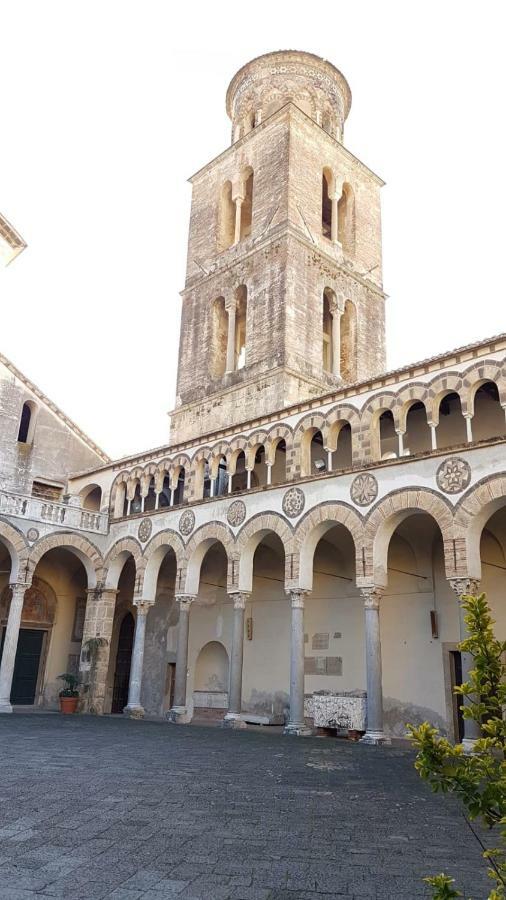 B&B Salerno Al Duomo Exteriör bild
